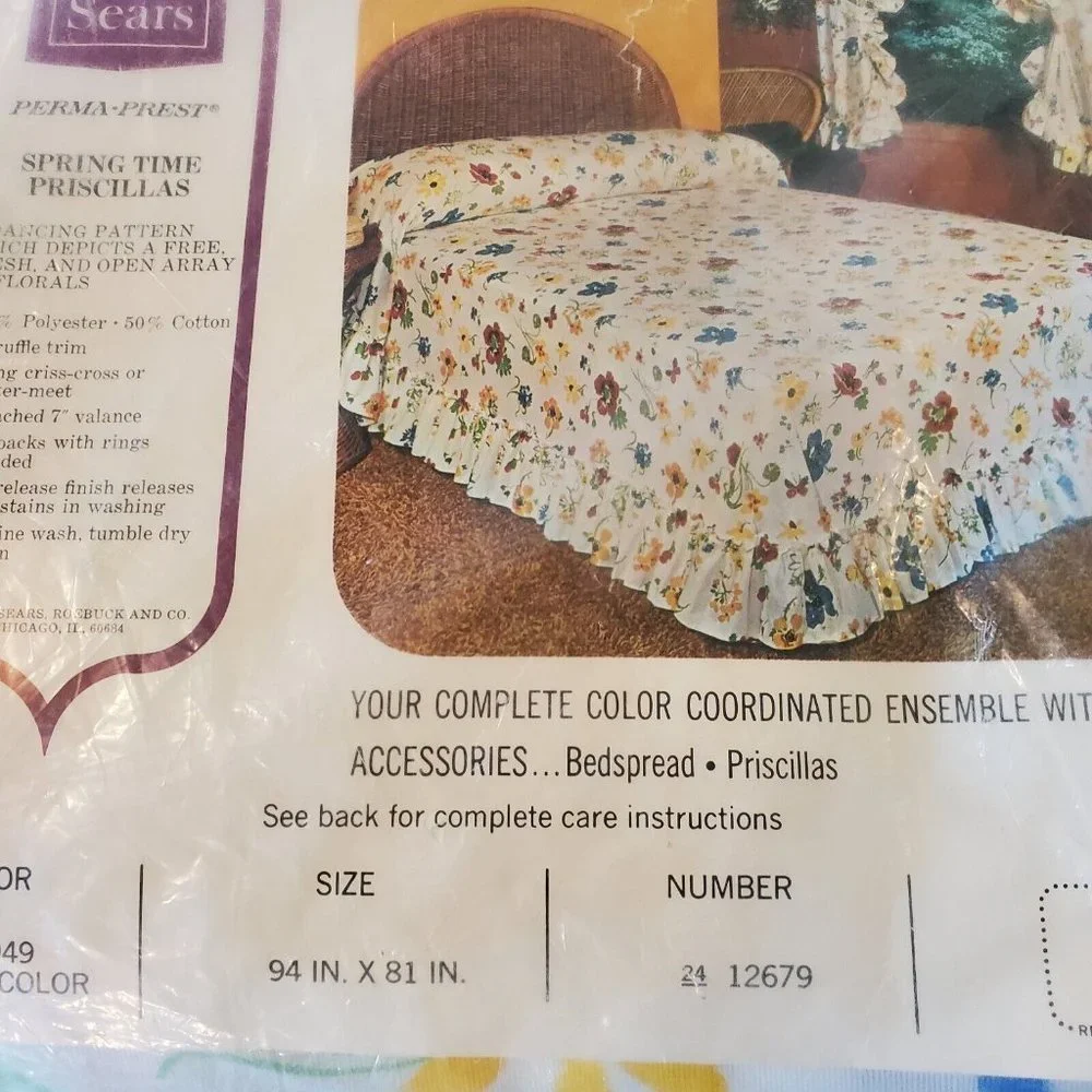 Vintage 70s Queen Spring Time Priscillas Floral Ruffle Trim Comforter‎ Curtains